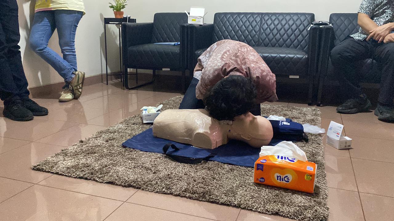 Jangan Hanya Menunggu Tim Medis — Pelajari Basic First Aid & CPR Sekarang