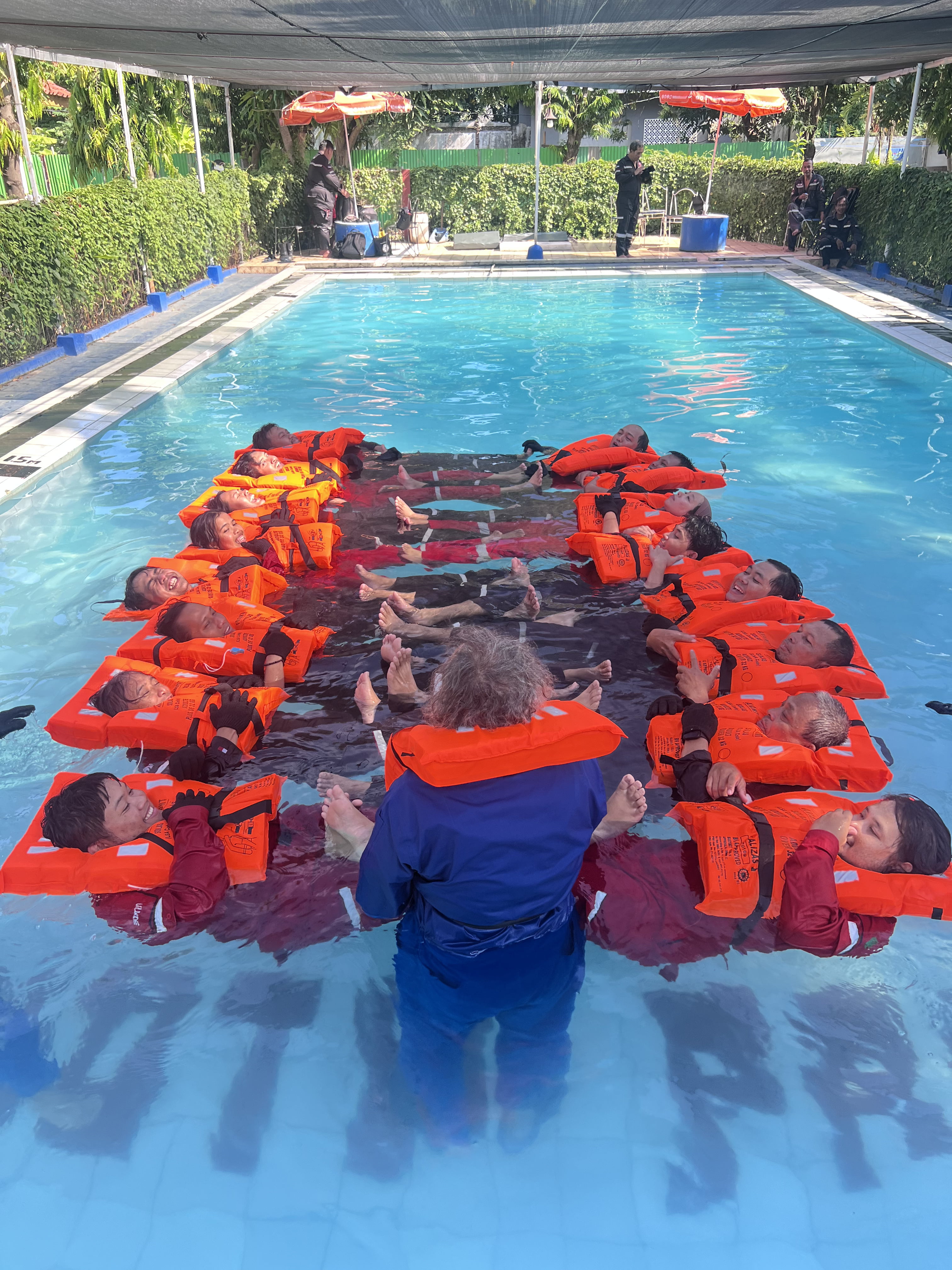 Sea Survival Course  untuk HSE Officer & Pekerja Berisiko Tinggi